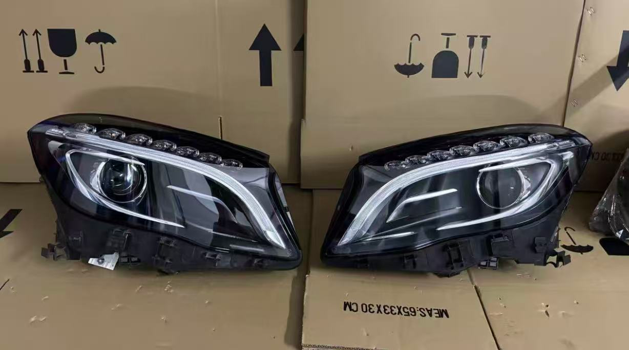 Head Lamps BC1530111XNU2 for 梅赛德斯-奔驰 Mercedes-Benz