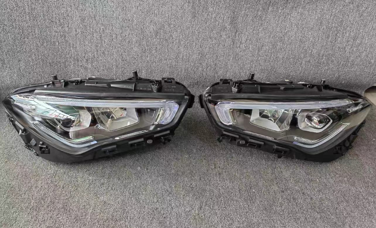 Head Lamps BC0380111TRU2 for 梅赛德斯-奔驰 Mercedes-Benz