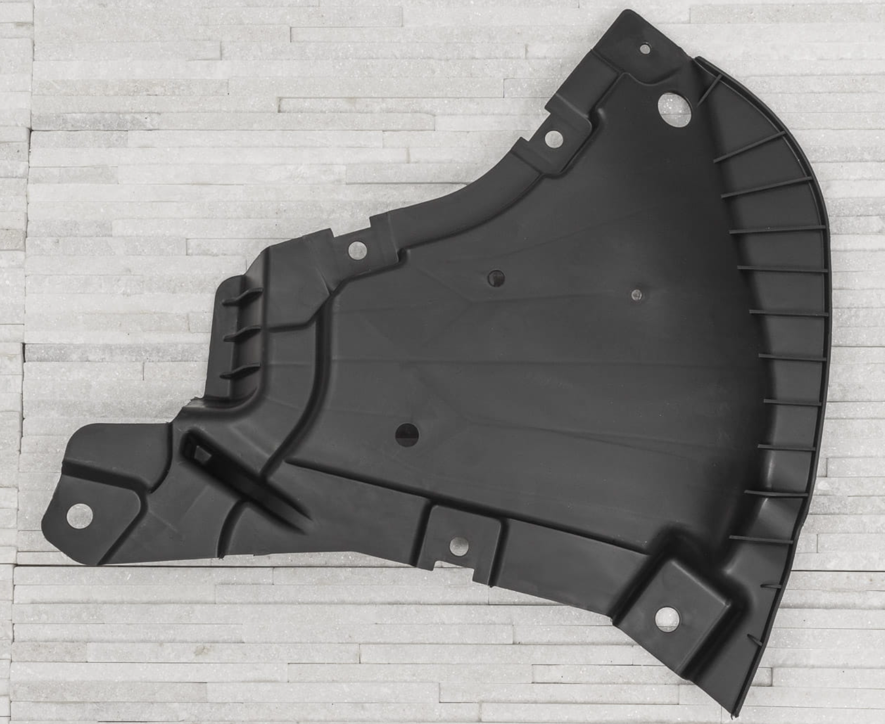 Front bumper under cover BC05815722M for 梅赛德斯-奔驰 Mercedes-Benz
