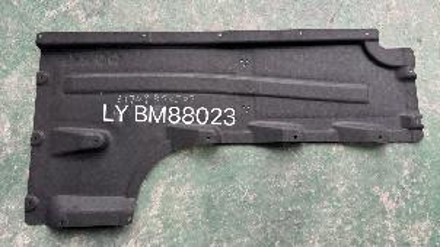 Underbody Cover BM1300541 for 宝马 BMW