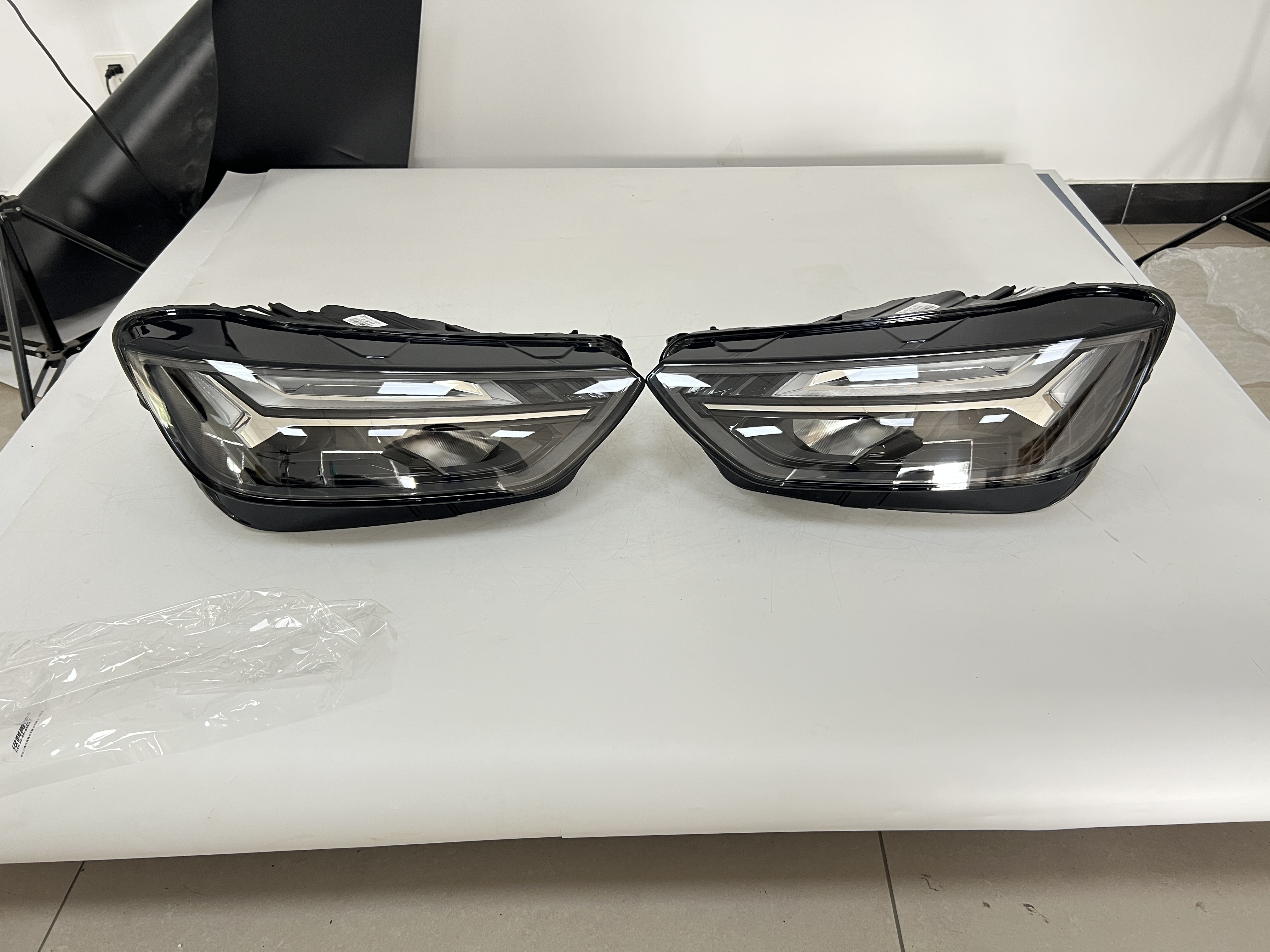 Head Lamps AU0170111C8 for 奥迪 Audi
