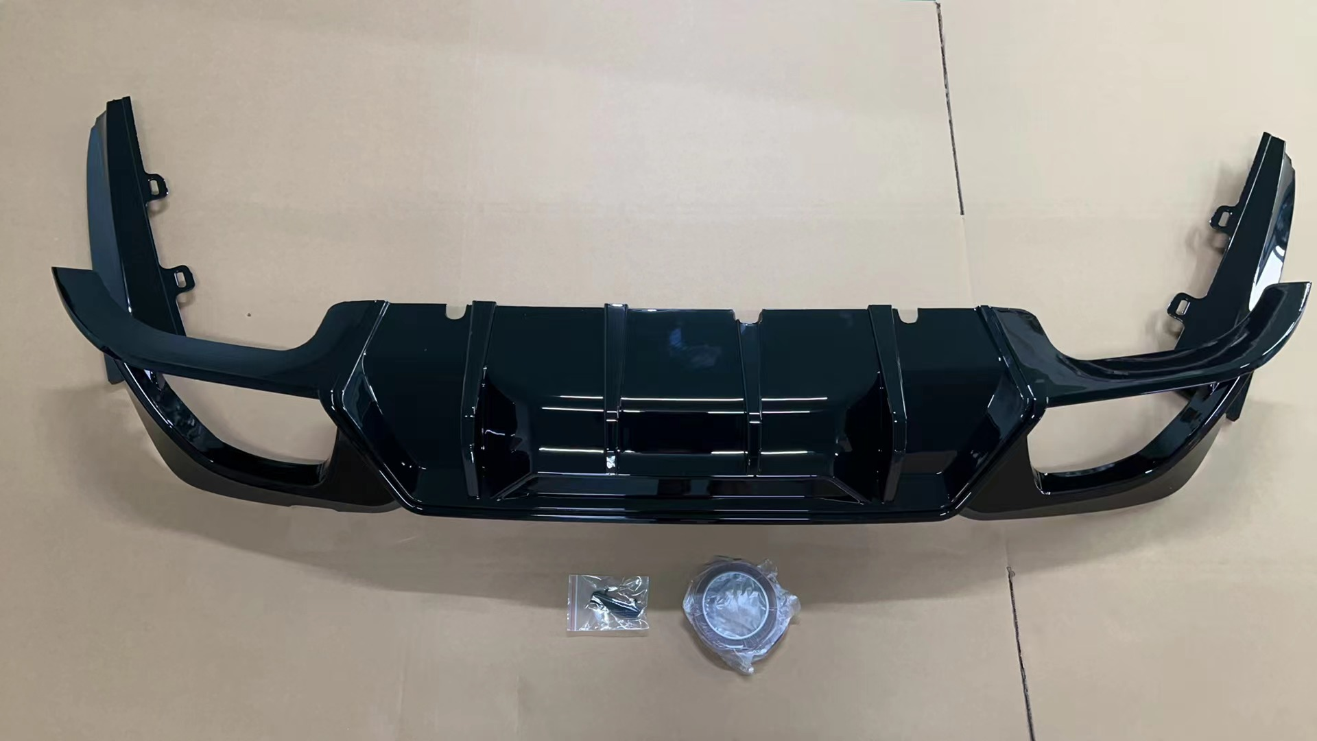 REAR DIFFUSER BMT0382350O for 宝马改装 BMW Tuning