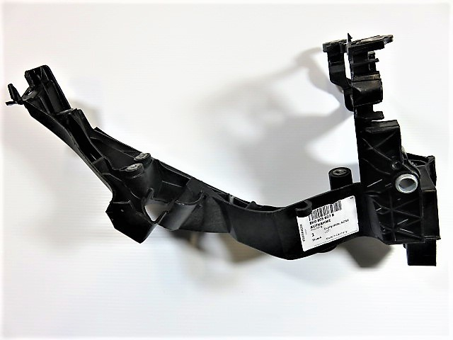 Head Lamp Brackets AU0690161 for 奥迪 Audi