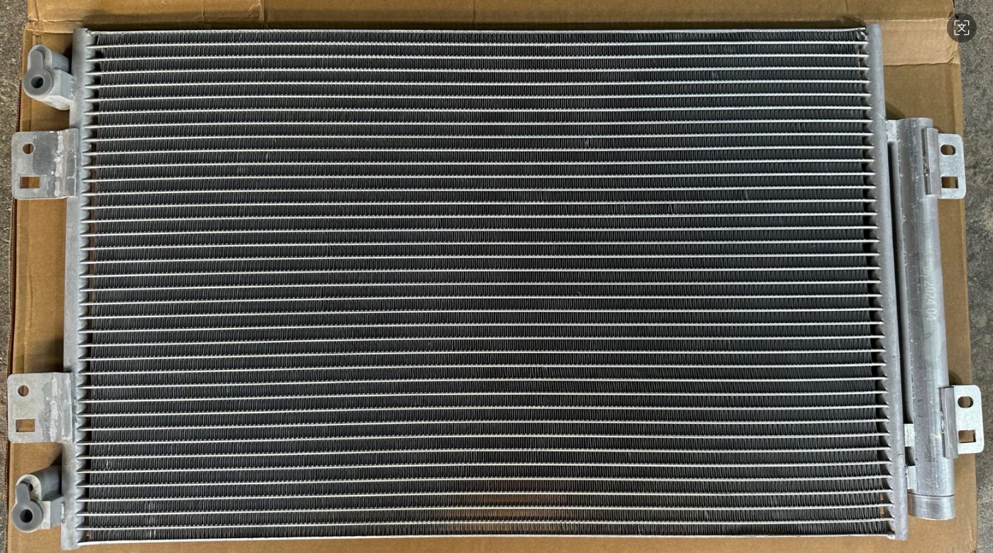 Condenser HZ0011350 for 哪吒