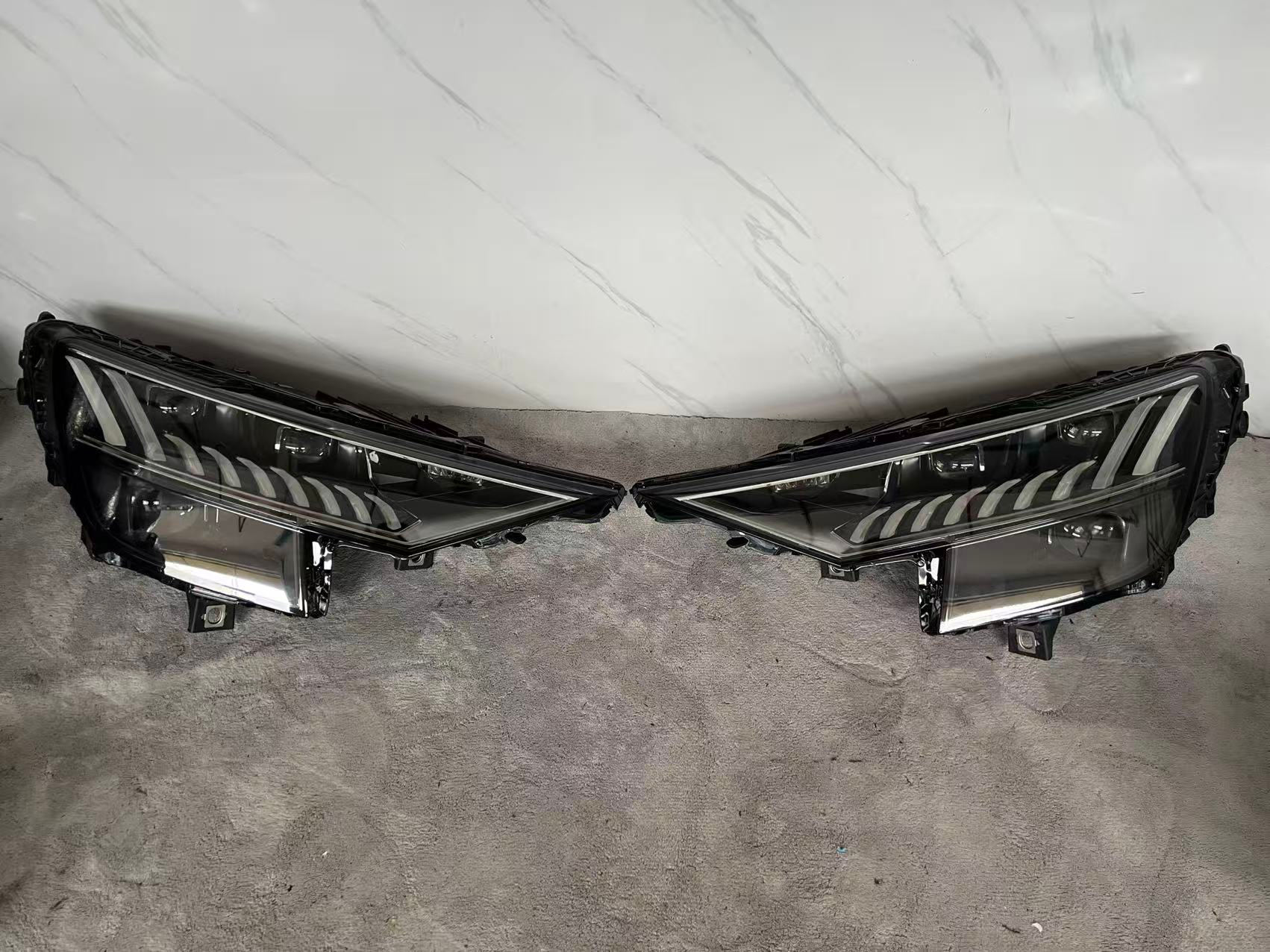 Head Lamps AU1110111MAU2 for 奥迪 Audi