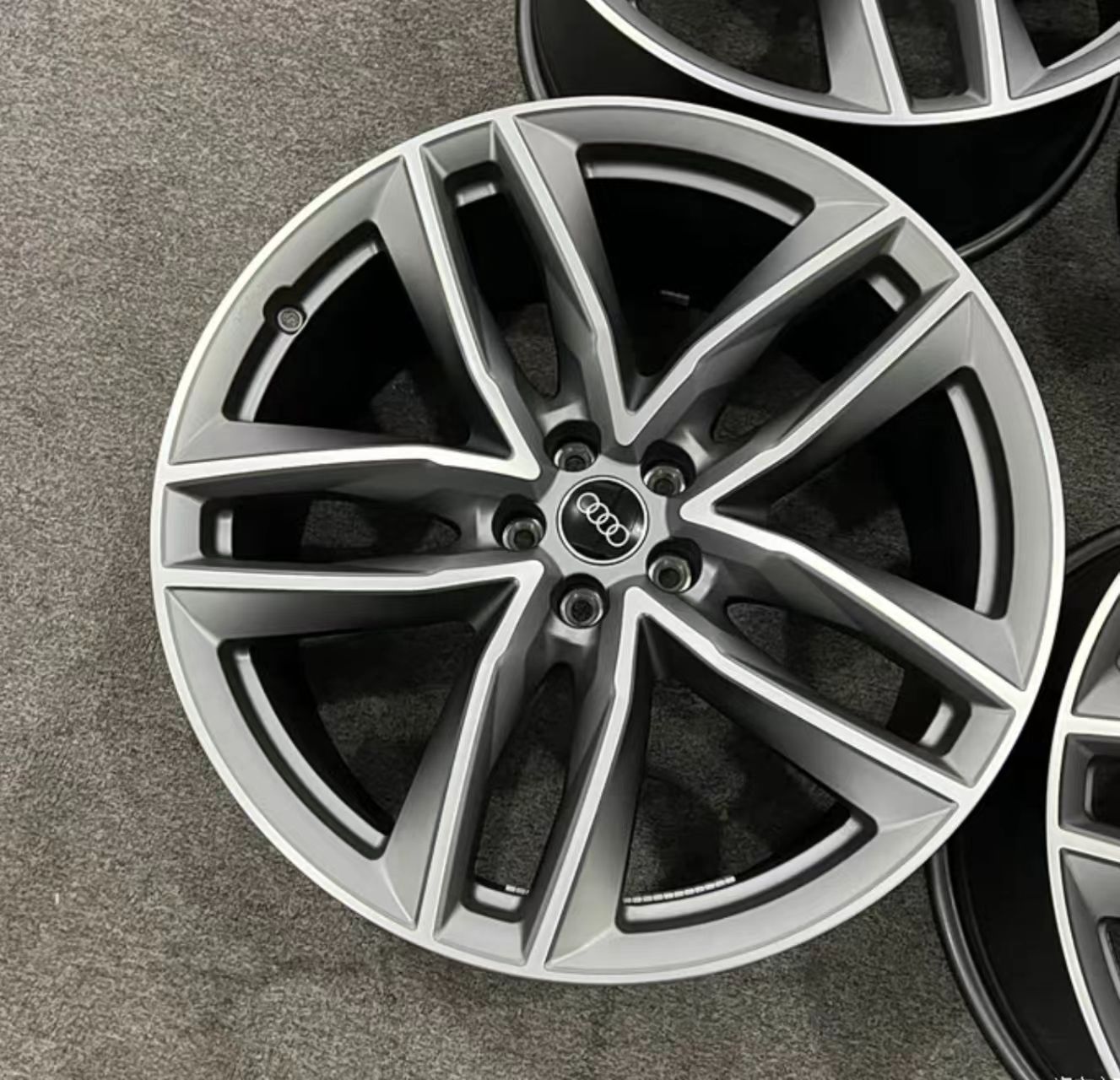 Wheel Arch Moldings AU0100641P1 for 奥迪 Audi