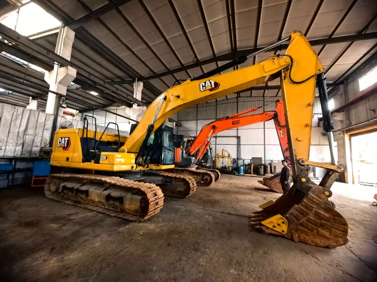 卡特彼勒320