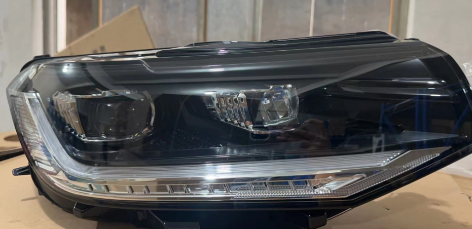 Head Lamps VG1040110 for 大众 Volkswagen
