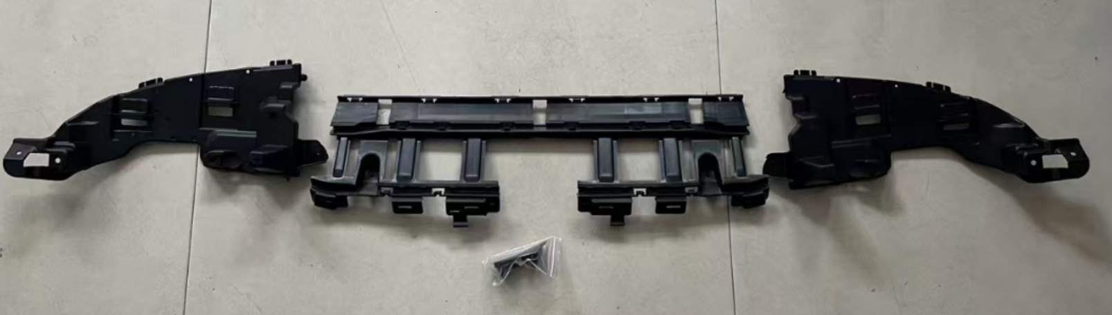 Bracket,Rear Bumper BCT1000200 for 梅赛德斯-奔驰改装 Mercedes-Benz Tuning
