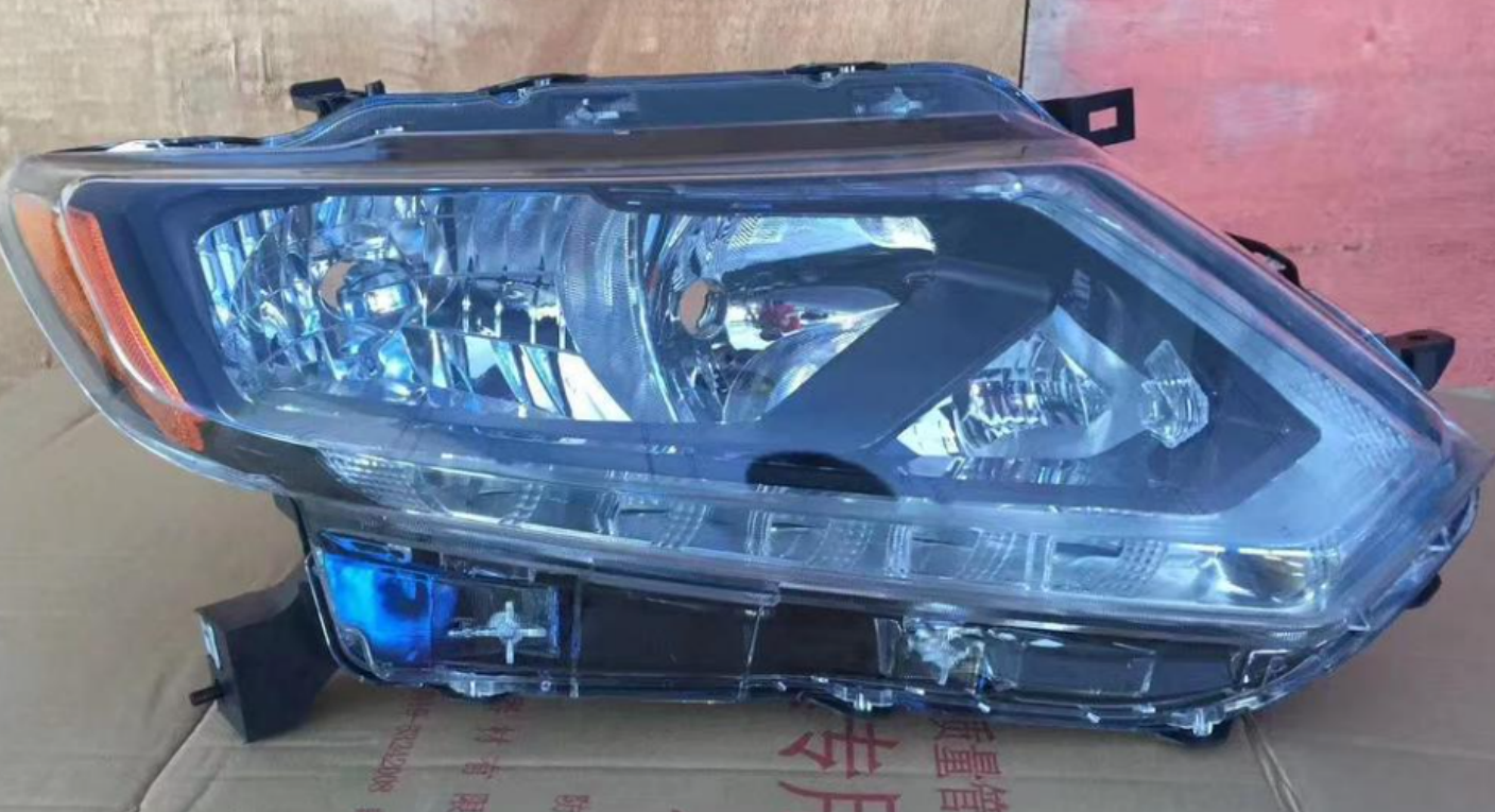 Head Lamps NS0830111 for 日产 Nissan