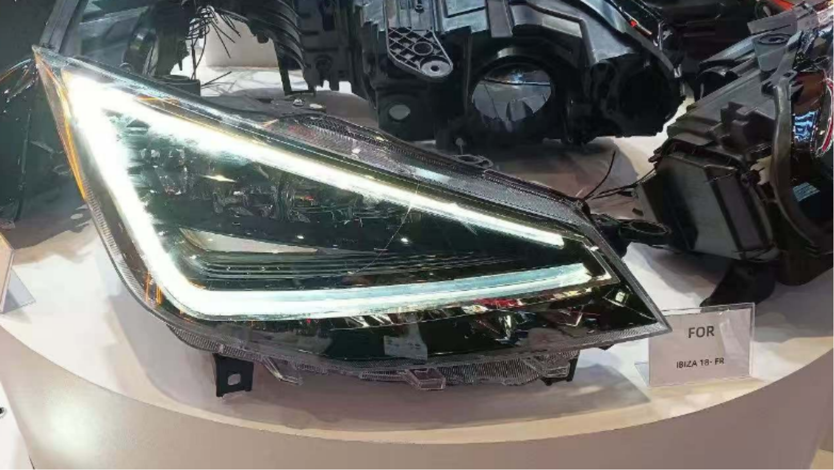 Head Lamps SE0110111 for 西雅特 Seat