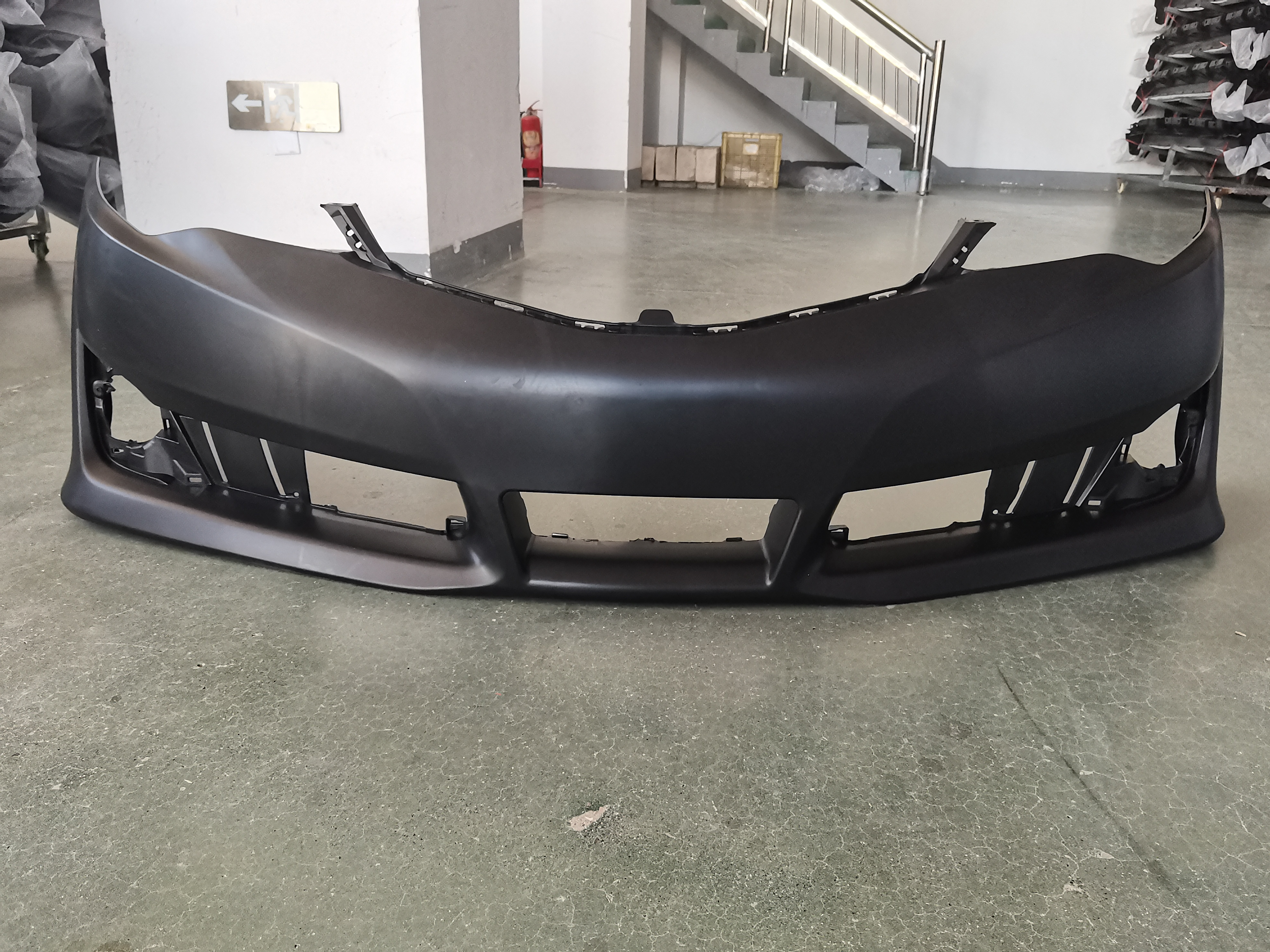 Front Bumper TY0290040 for 丰田 Toyota