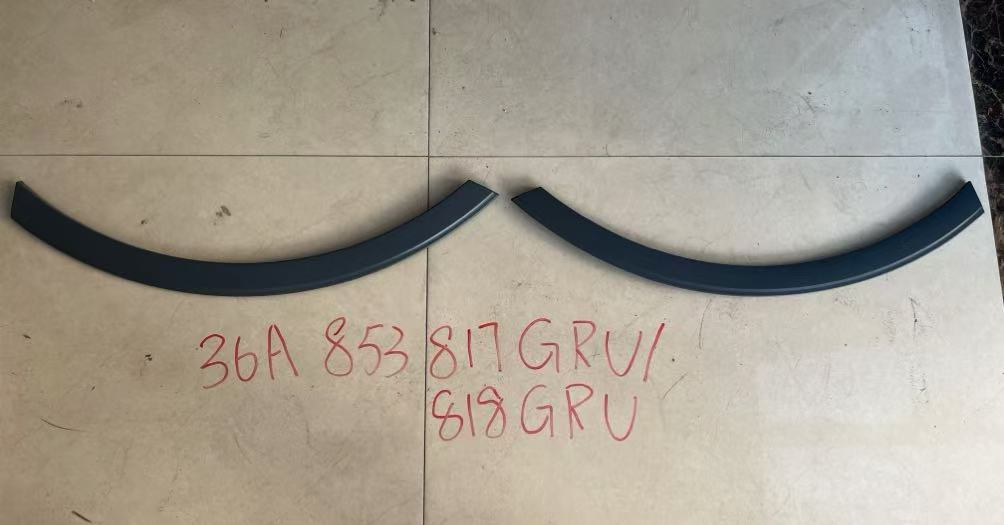 Wheel Arch Moldings BT0060642R1L3 for 宾利 Bentley