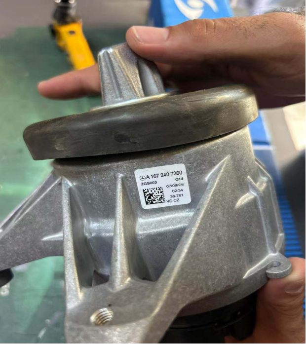 Engine Mounting BC0931861 for 梅赛德斯-奔驰 Mercedes-Benz