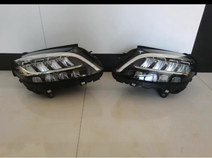 Head Lamps BC0280111L6Y for 梅赛德斯-奔驰 Mercedes-Benz