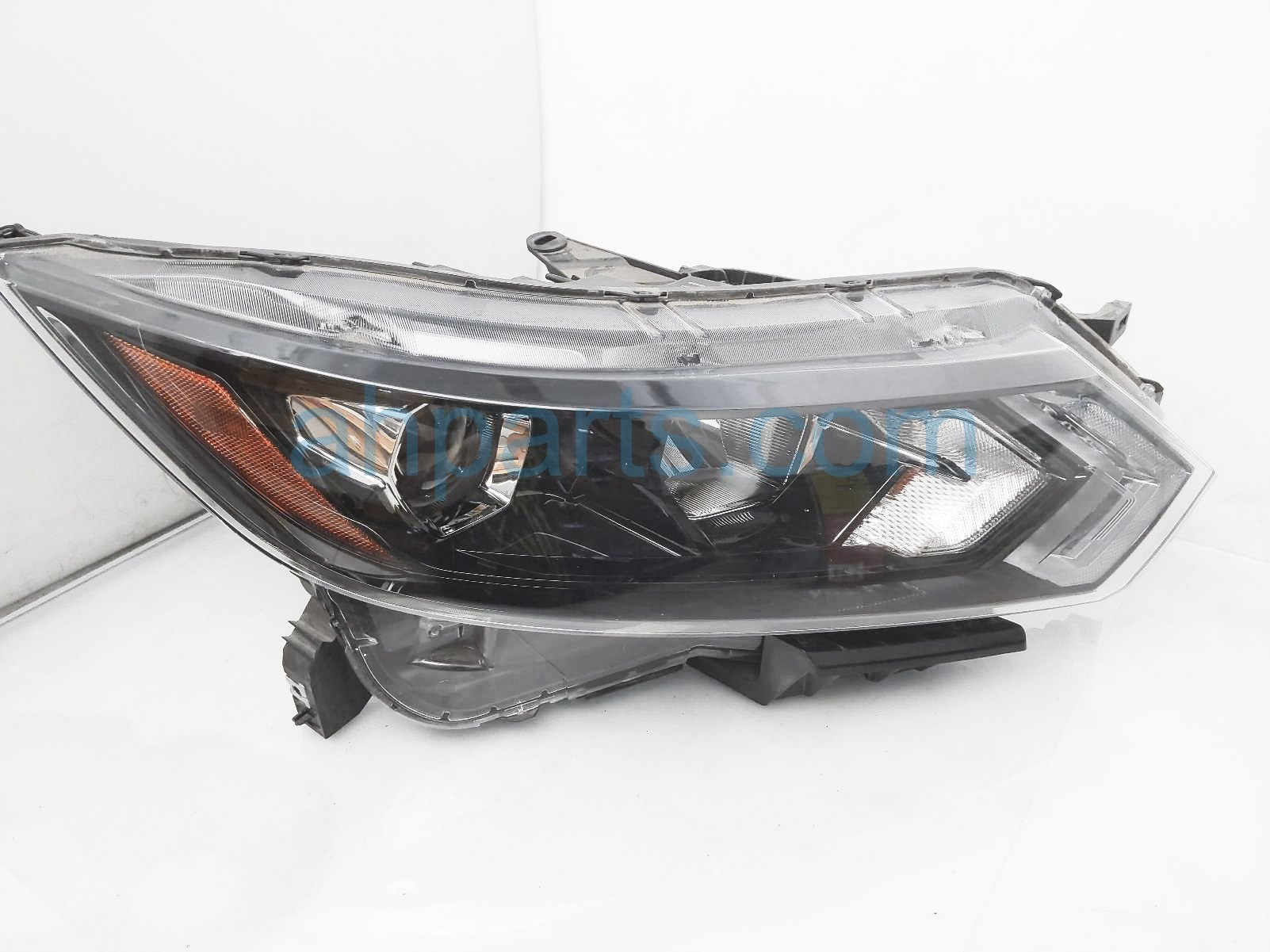 Head Lamps NS0850111SPUSHA for 日产 Nissan