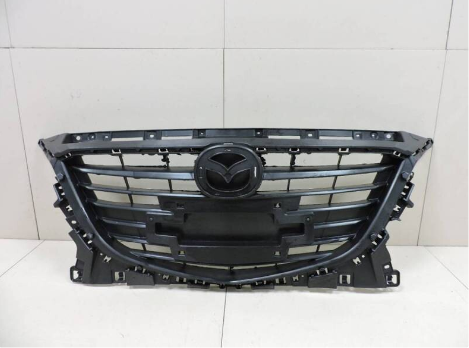 Grille MZ0110070 for 马自达 Mazda