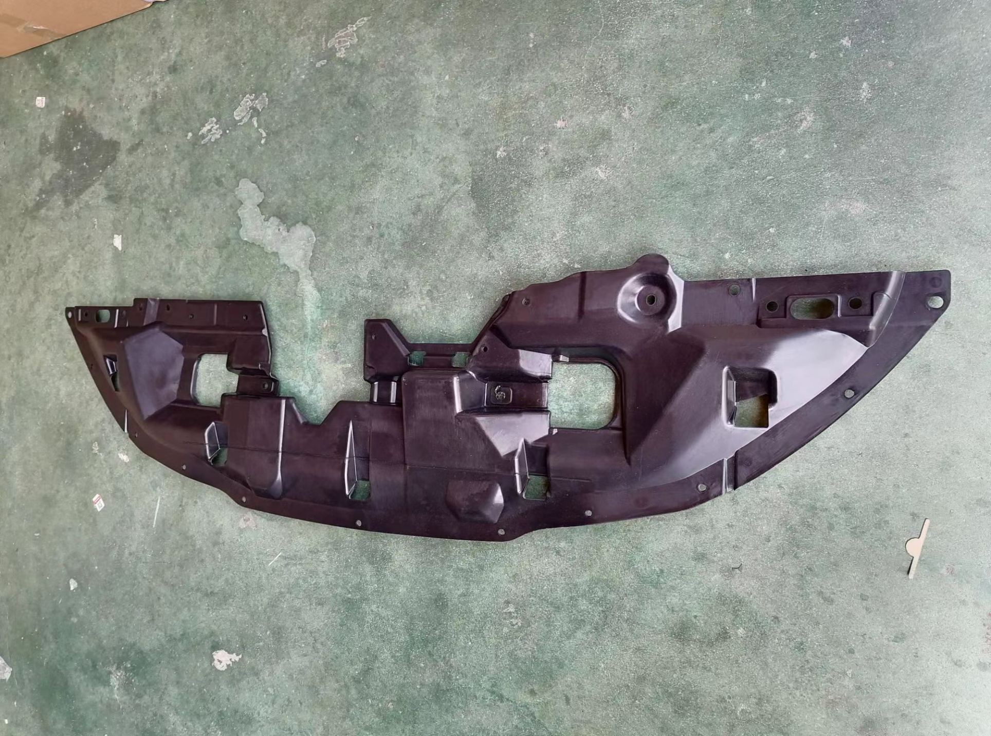 Radiator Upper Cover MB0030500 for 三菱 Mitsubishi