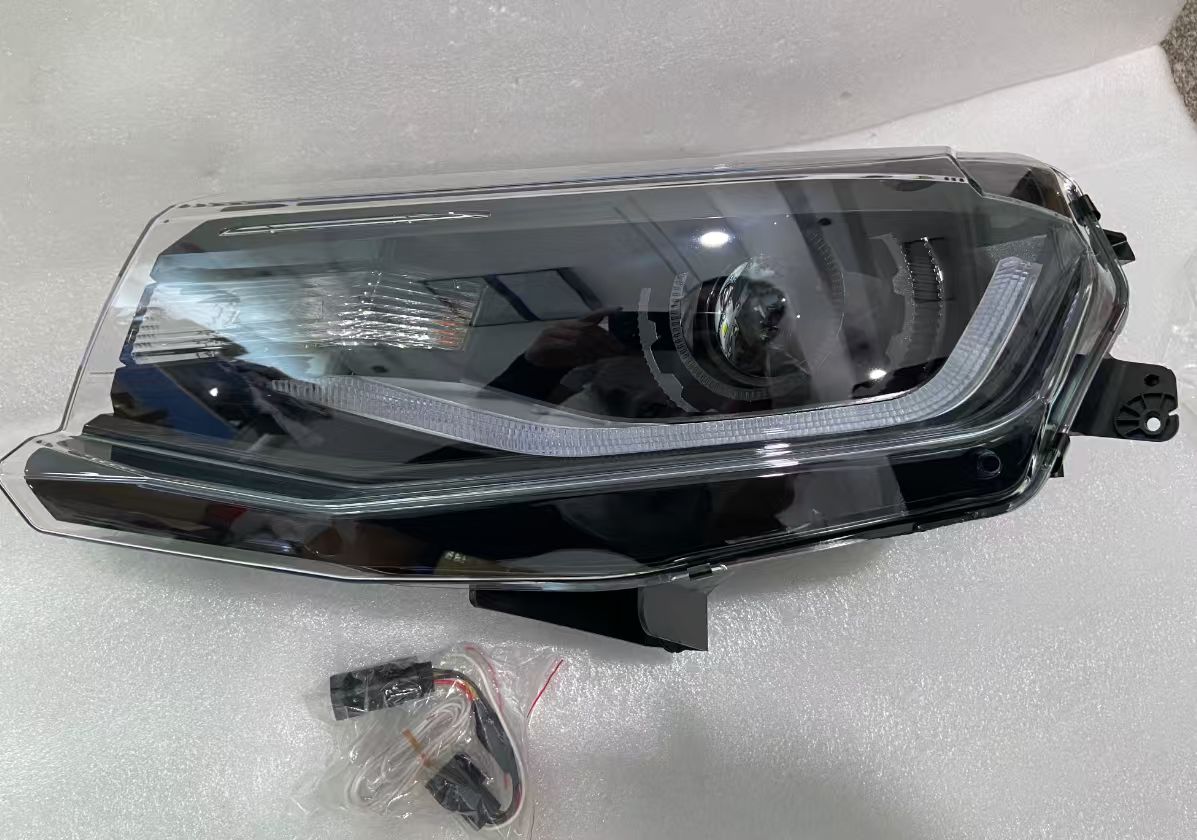 Head Lamps TY0510111 for 丰田 Toyota