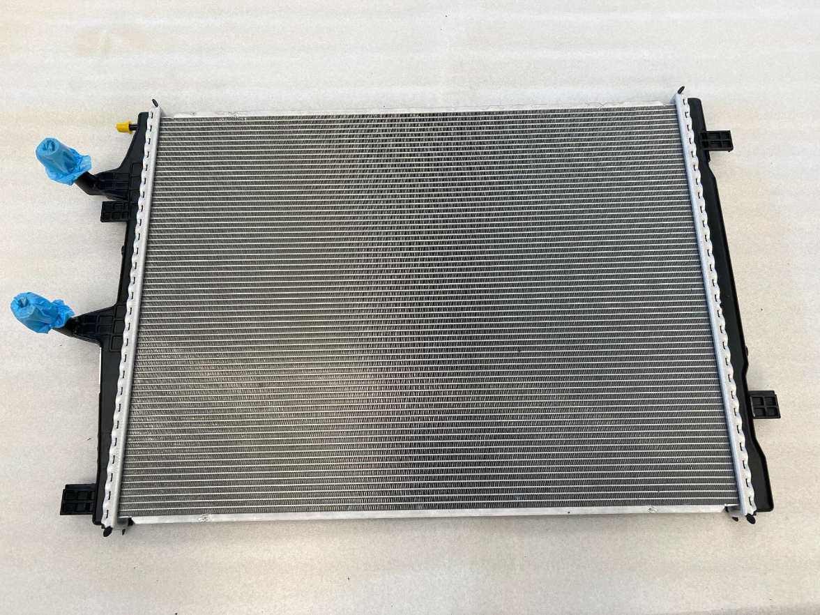 Radiator tank Assembly BYD0081360 for 比亚迪 BYD