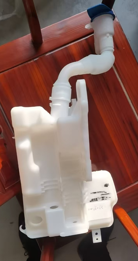 Windshield Washer Tank VG1810360EU for 大众 Volkswagen