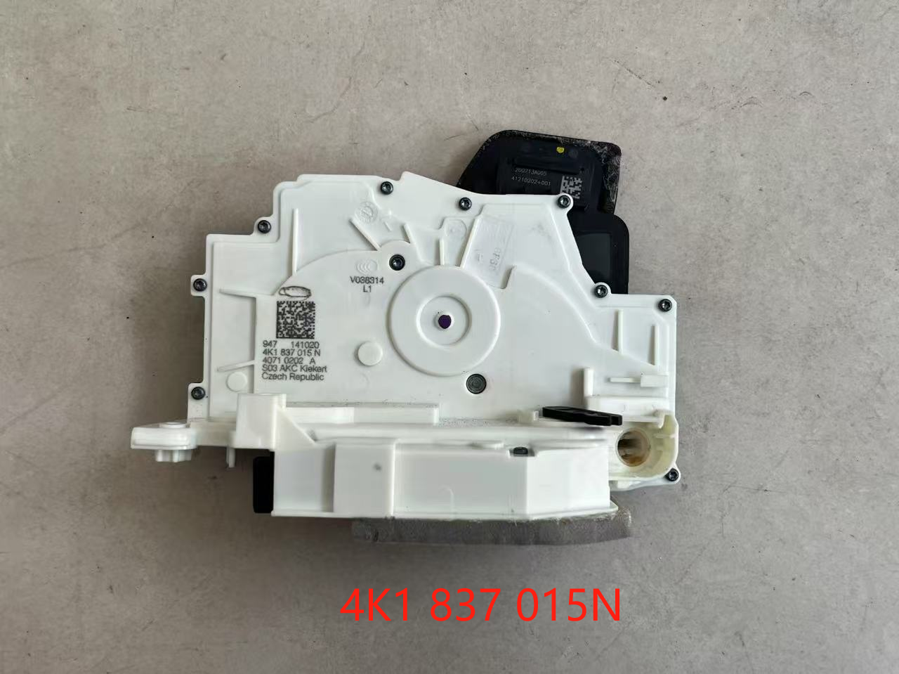 Door Latch Lock VG0460691 for 大众 Volkswagen