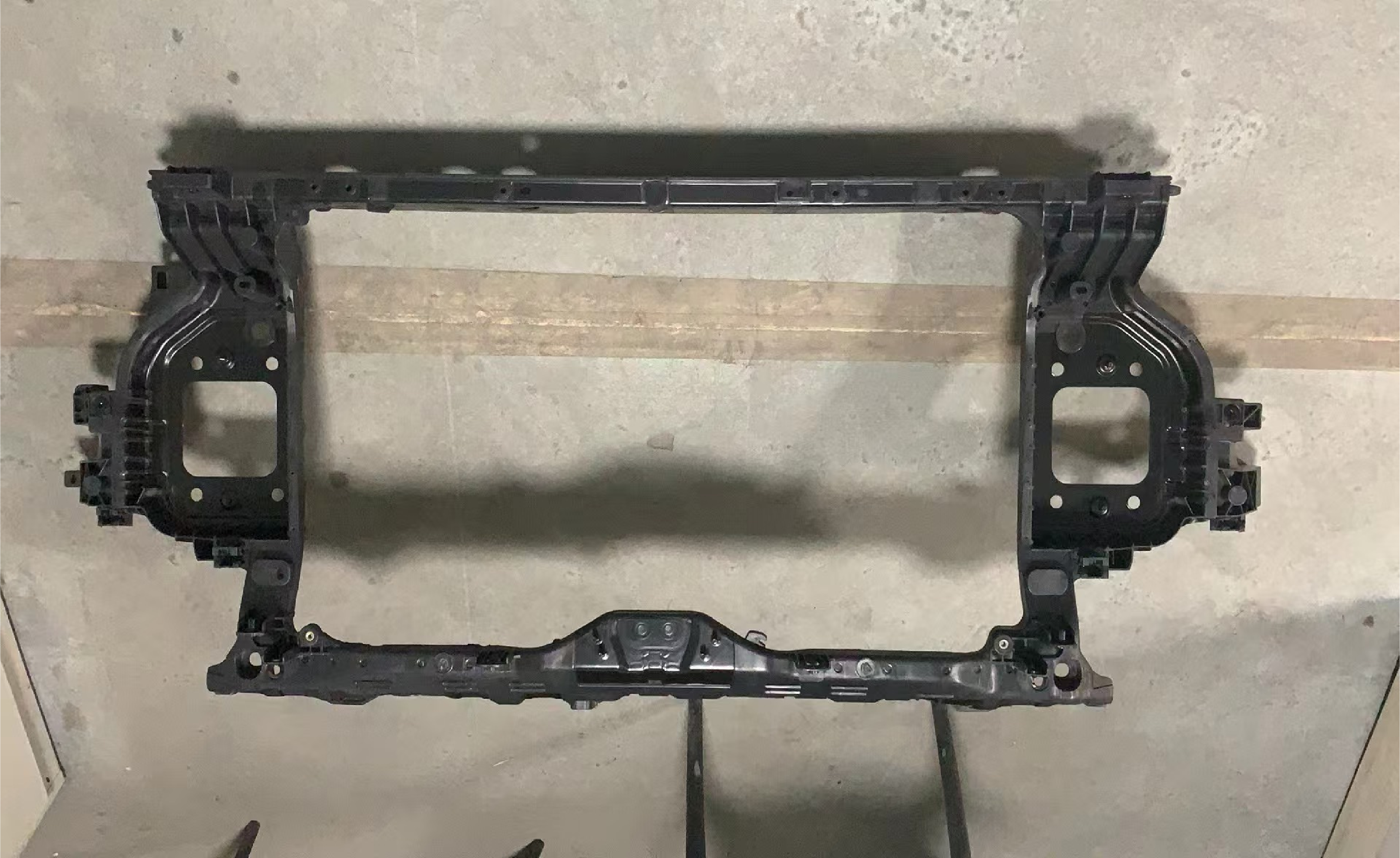 Radiator Support KA0240490 for 起亚 Kia