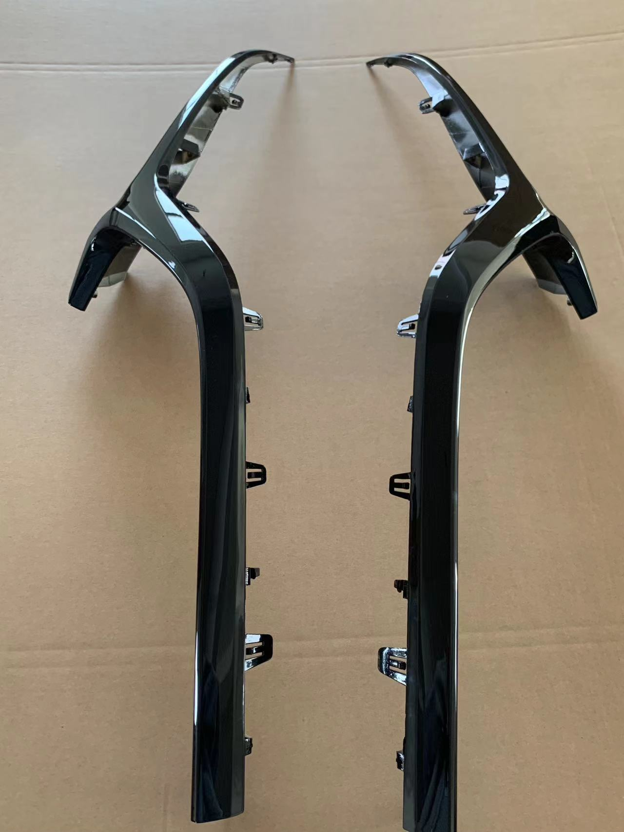 Moulding,Grille MZ0470431 for 马自达 Mazda