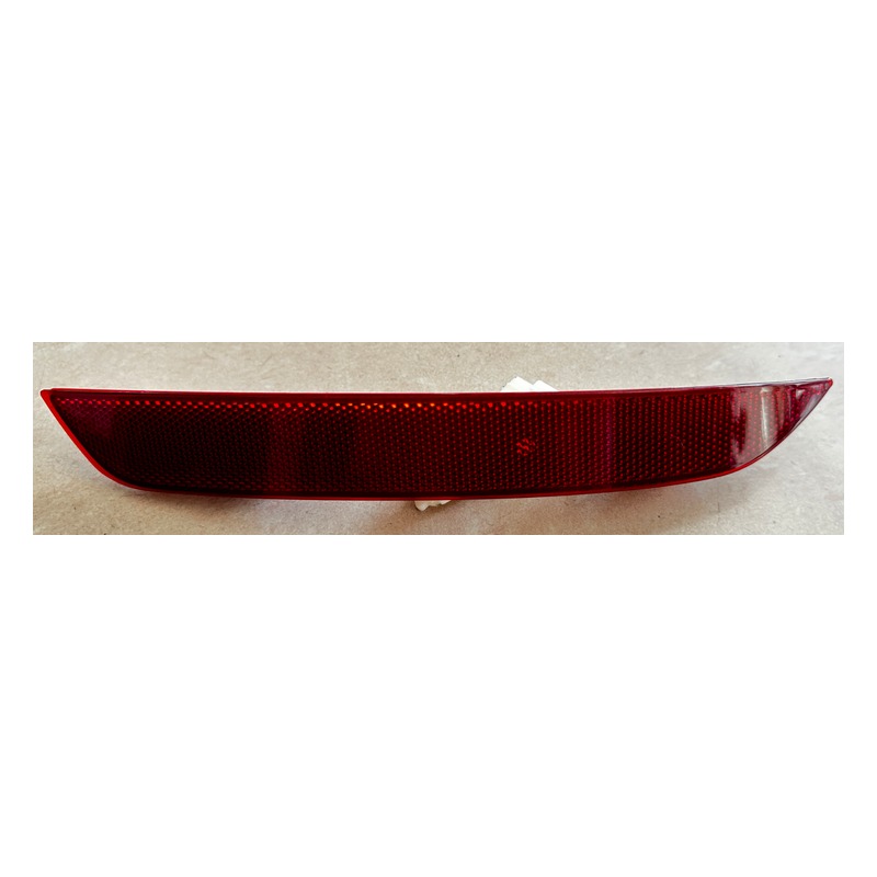 Reflector,Rear bumper MZ4220211 for 马自达 Mazda