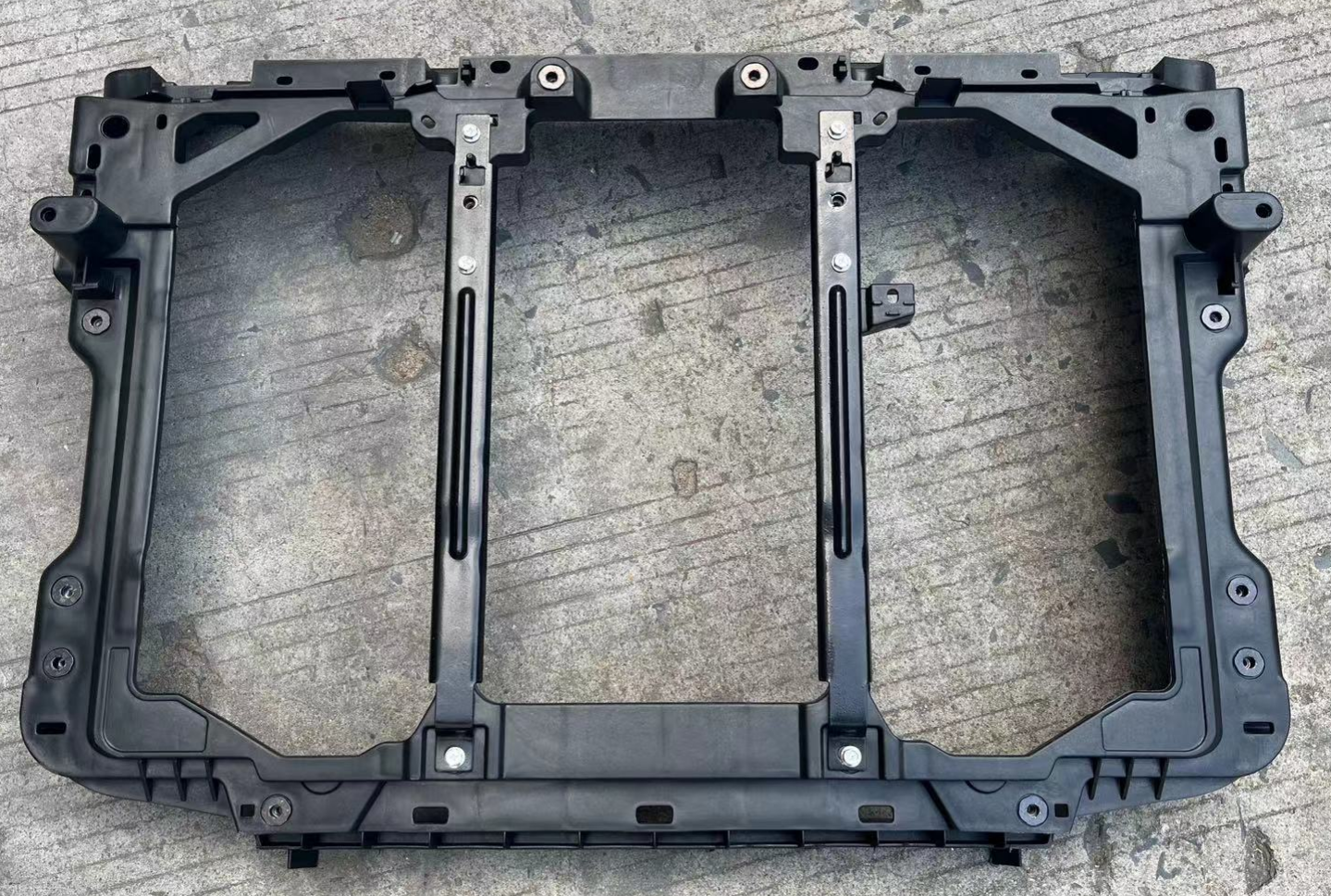 Radiator Support MZ0340490 for 马自达 Mazda