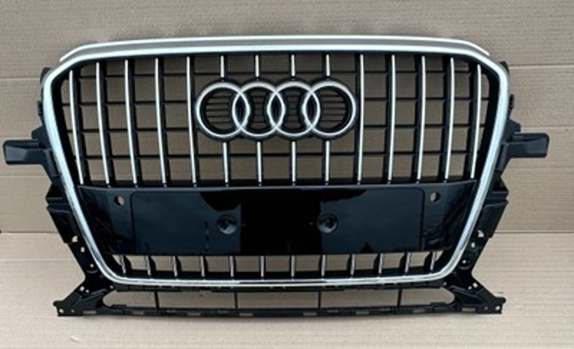 Grille AU0190070GM for 奥迪 Audi