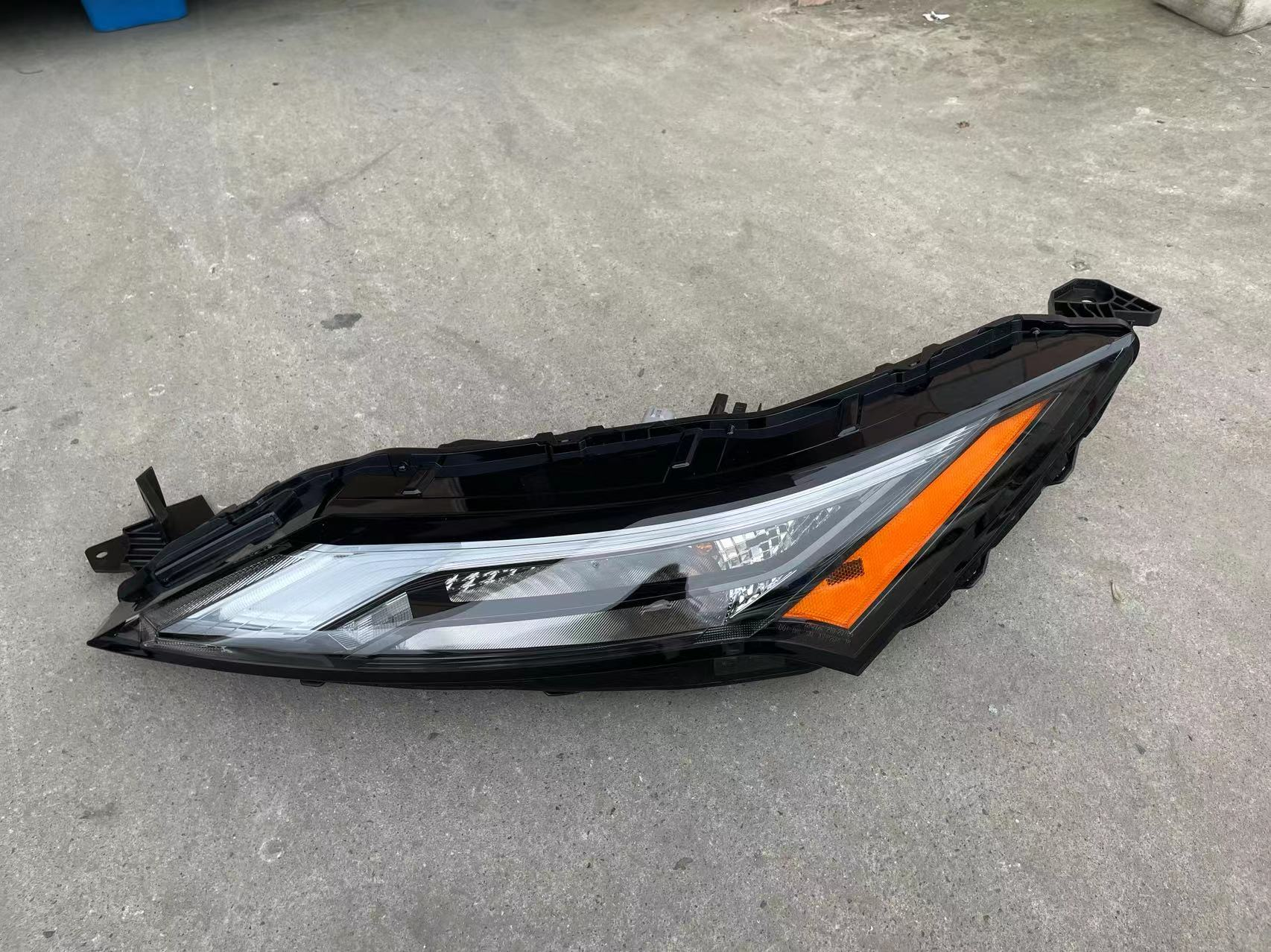 Head Lamps NS0860111TR for 日产 Nissan