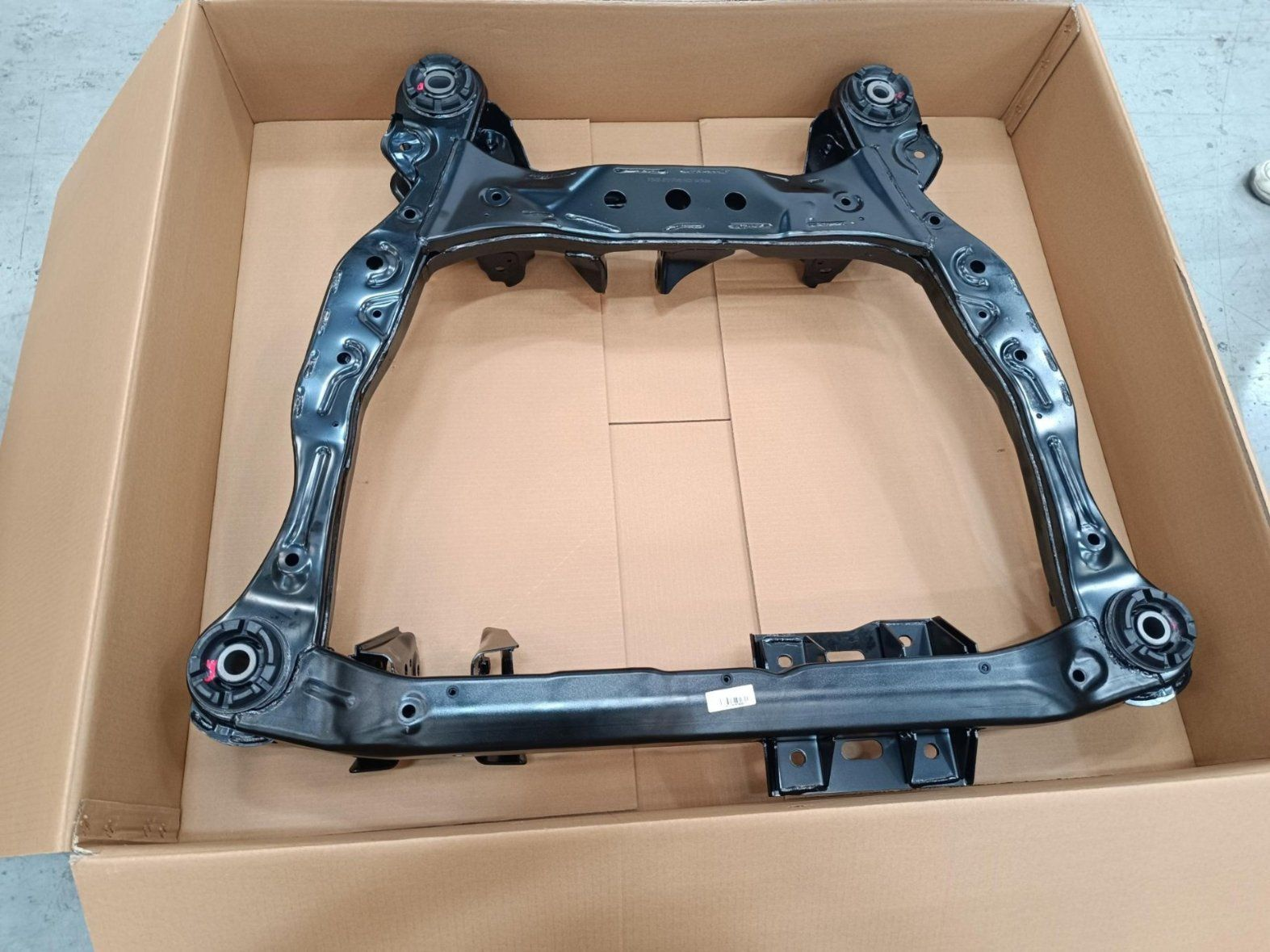 Rear bumper frame BYD0012270F1 for 比亚迪 BYD