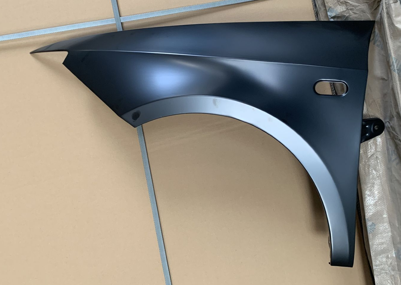 Fender，Front SE0070021 for 西雅特 Seat