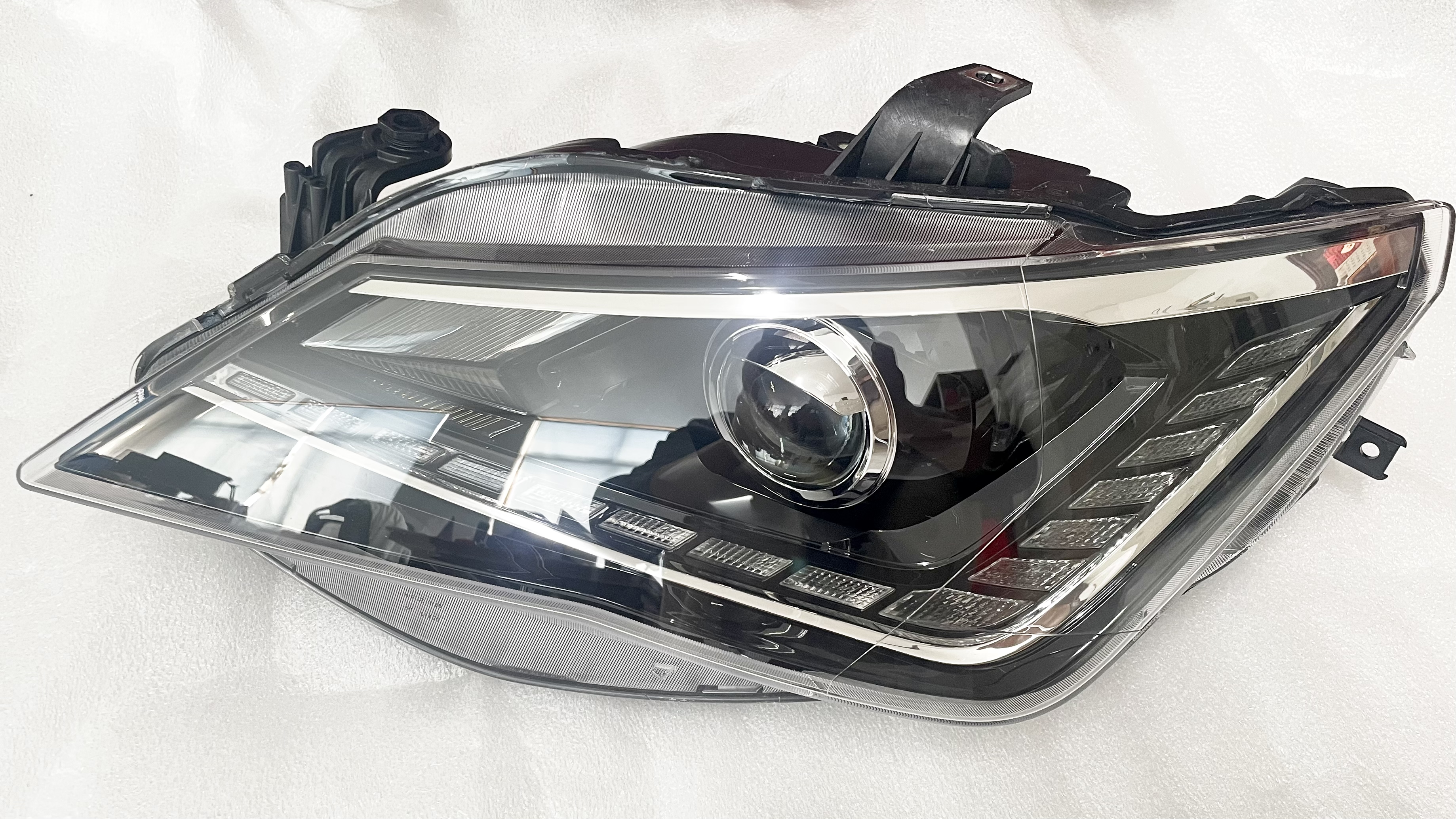 Head Lamps SE0070111P for 西雅特 Seat