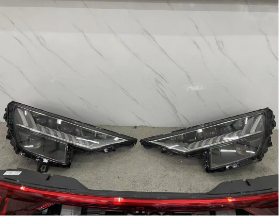 Head Lamps AU3320111MA for 奥迪 Audi