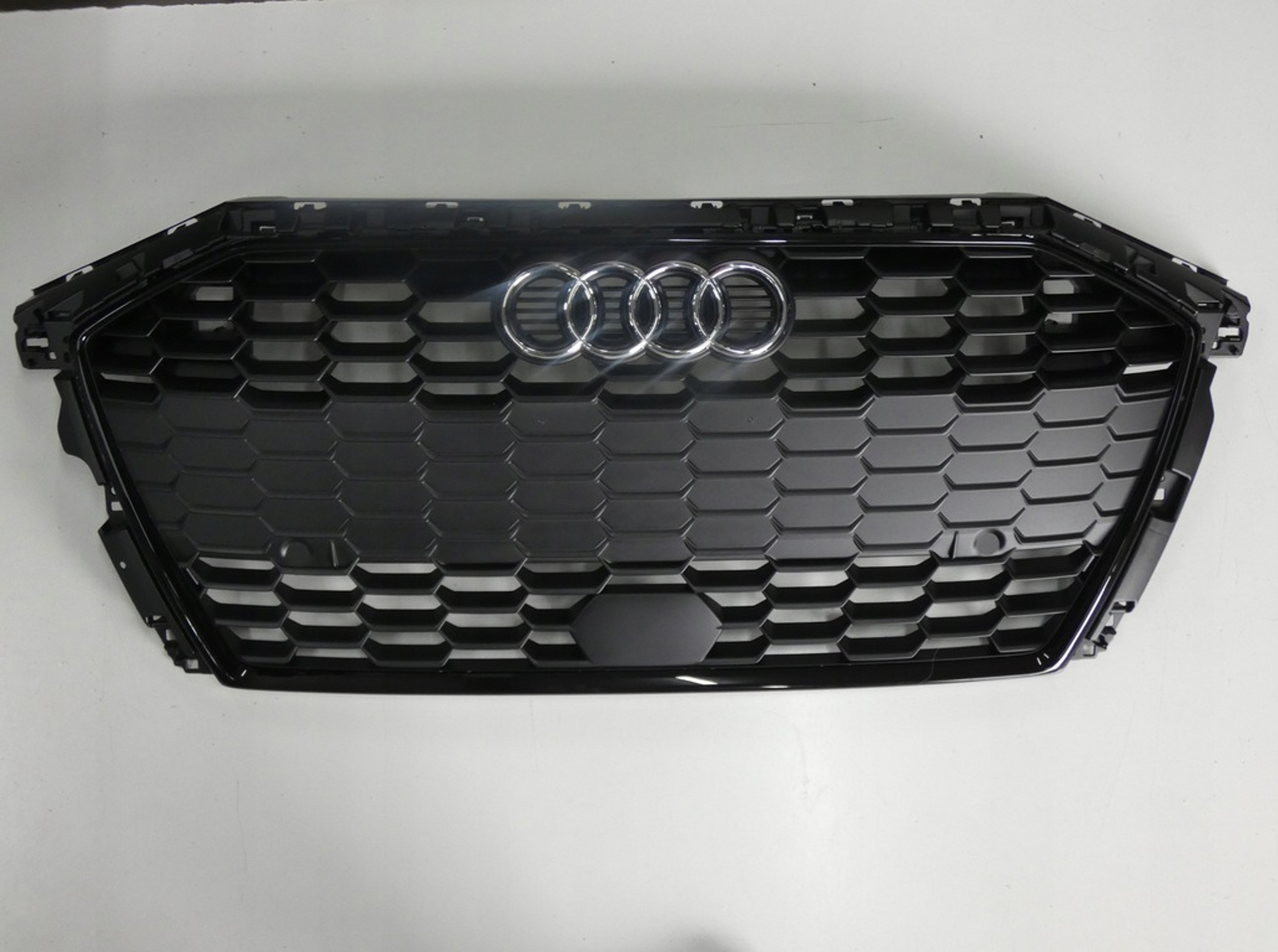 Grille AU1020070GM for 奥迪 Audi