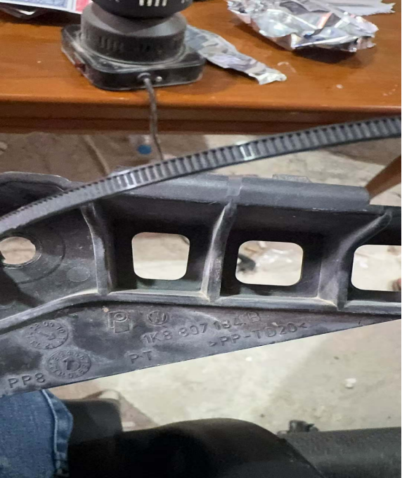 Bracket,Front Bumper VG0980051 for 大众 Volkswagen