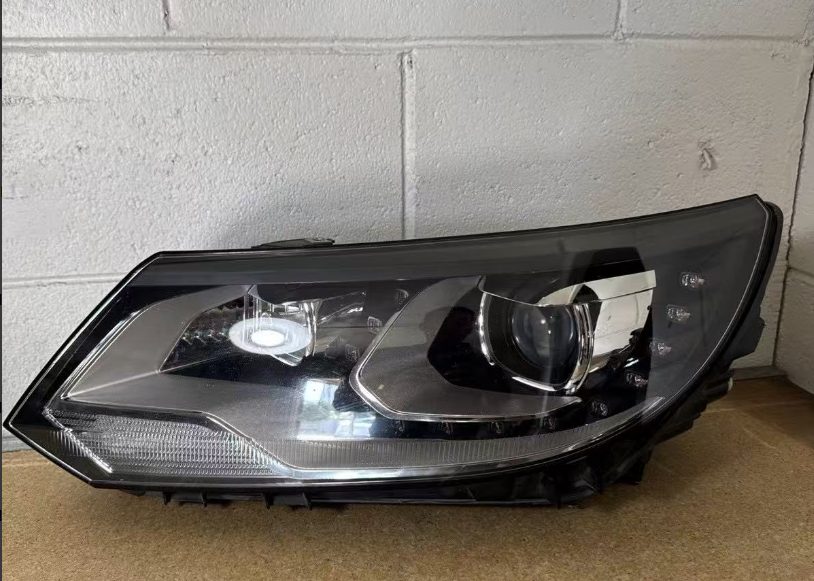 Head Lamps VG3510111 for 大众 Volkswagen