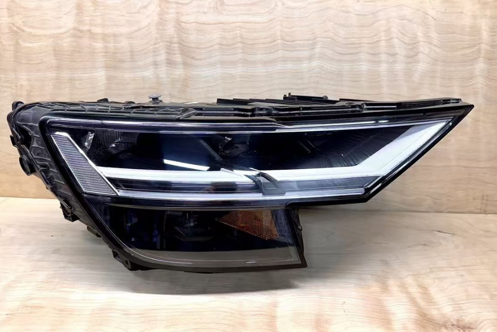 Head Lamps AU0060111 for 奥迪 Audi
