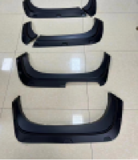 Wheel Arch Moldings MB0010640 for 三菱 Mitsubishi