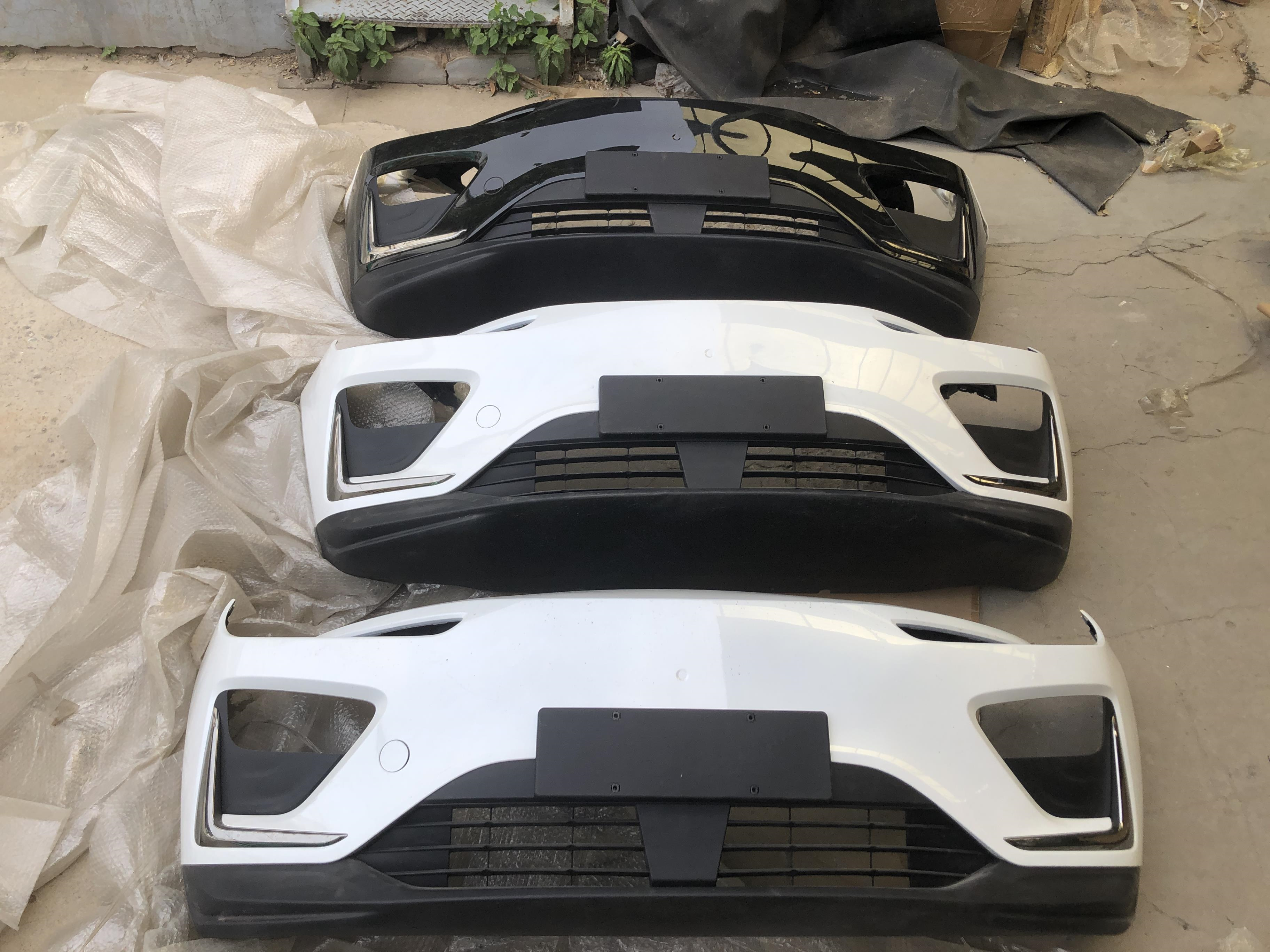 Front Bumper Assy HZ0031660 for 哪吒